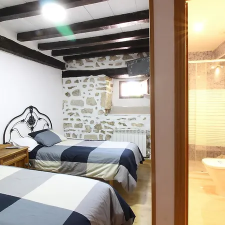 La Del Santuario Inn Nava de Santullán