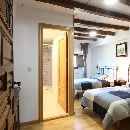 La Del Santuario 3*