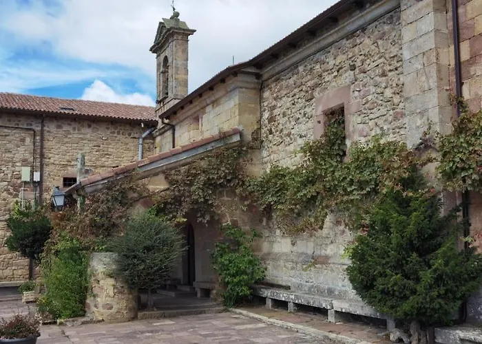 La Del Santuario Gasthof Nava de Santullán